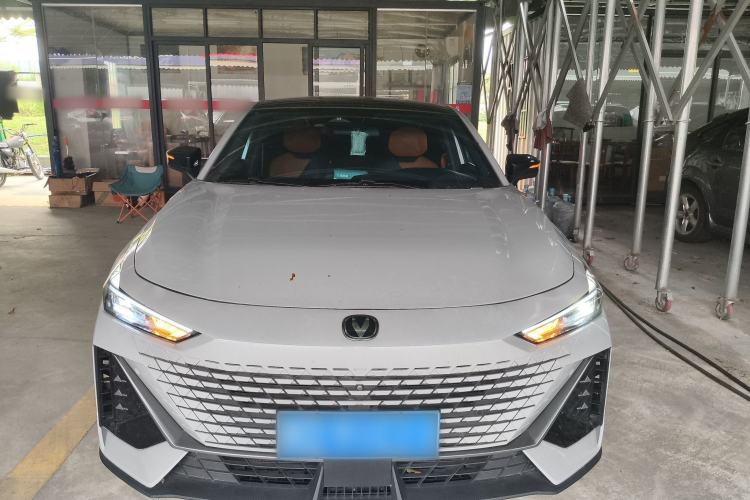 Used CHANGAN UNI-V 2022 1.5T Smart Navigation Version Front