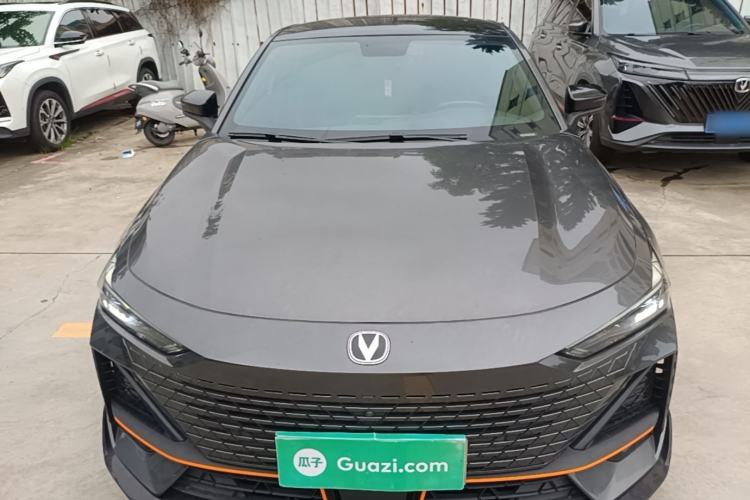 Used CHANGAN UNI-V 2022 1.5T Sport Edition Front