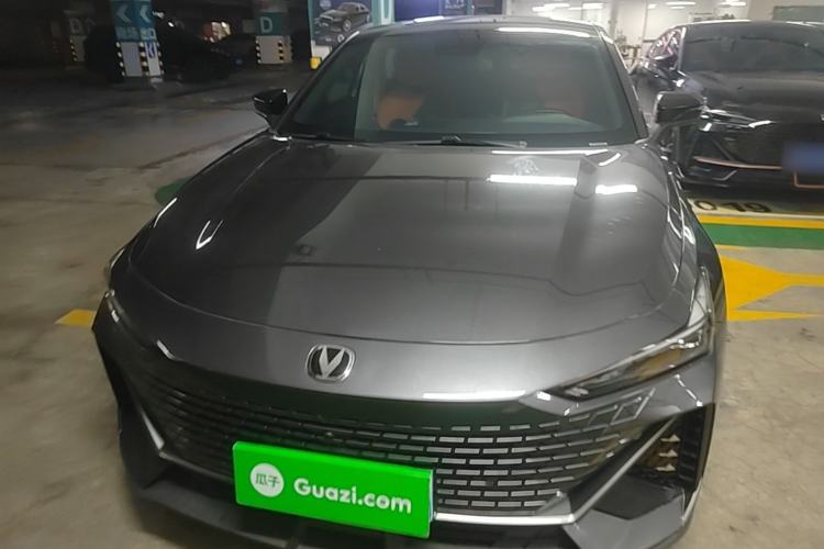Used CHANGAN UNI-V 2022 1.5T Prestige Version Front