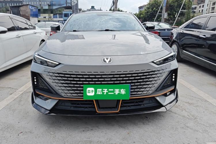 Used CHANGAN UNI-V 2022 1.5T Sport Edition Front