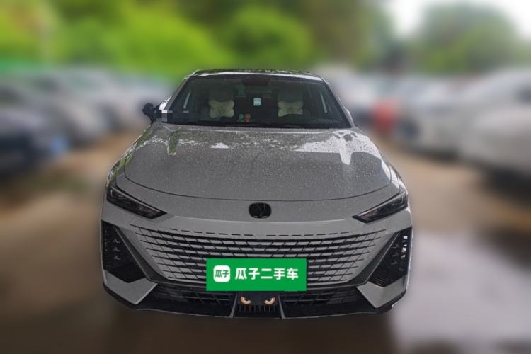 Used CHANGAN UNI-V 2022 1.5T Prestige Version Front