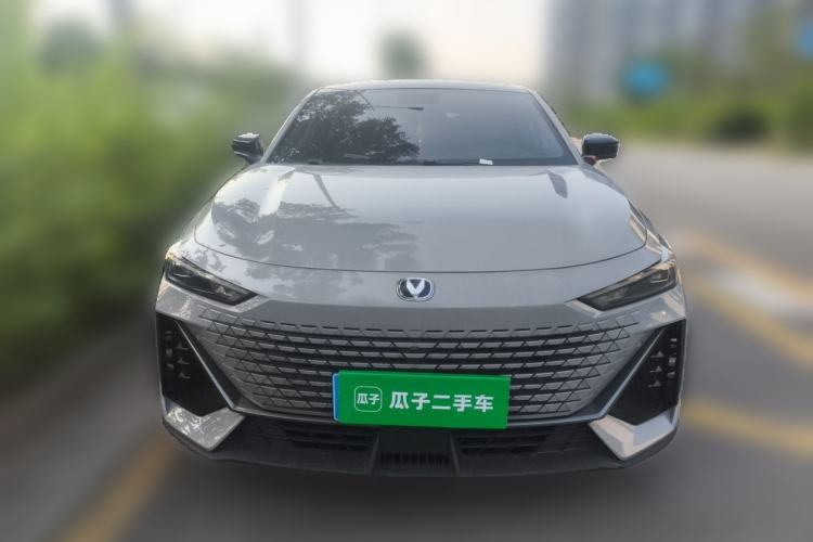 Used CHANGAN UNI-V 2022 1.5T Prestige Version Front