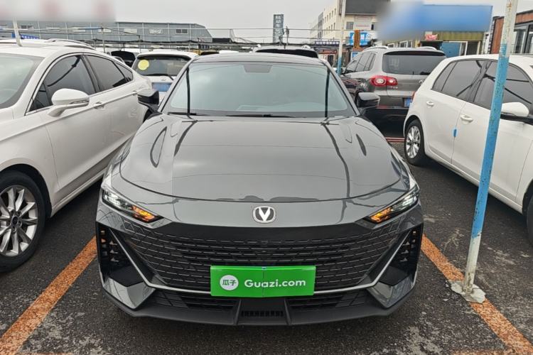 Used CHANGAN UNI-V 2022 1.5T Prestige Version Front