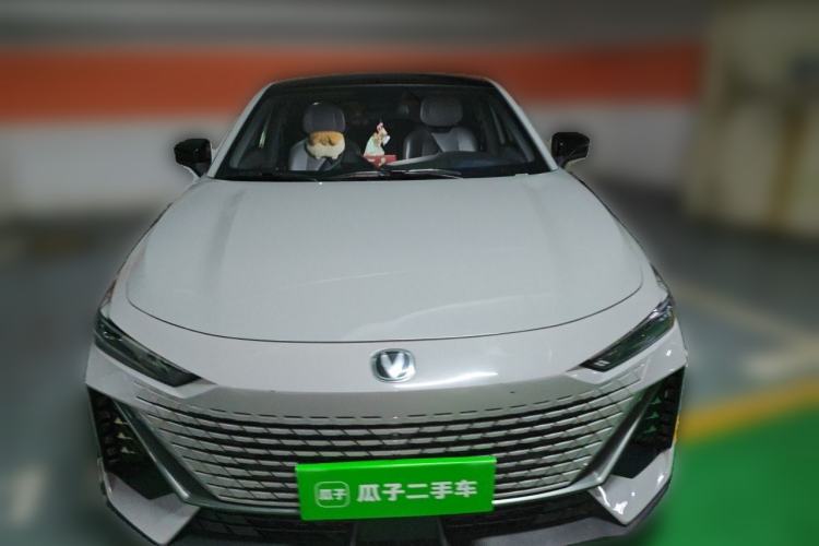 Used CHANGAN UNI-V 2022 1.5T Prestige Version Front