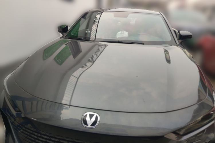 Used CHANGAN UNI-V 2022 1.5T Prestige Version Front