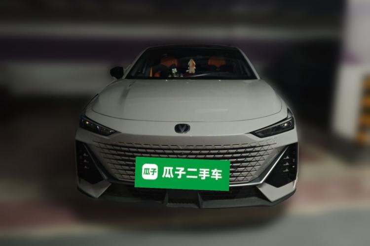 Used CHANGAN UNI-V 2022 1.5T Prestige Version Front