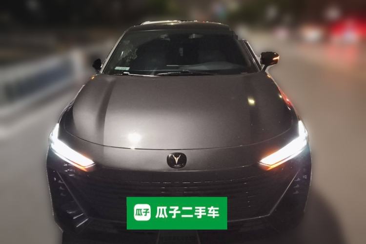 Used CHANGAN UNI-V 2022 1.5T Prestige Version Front