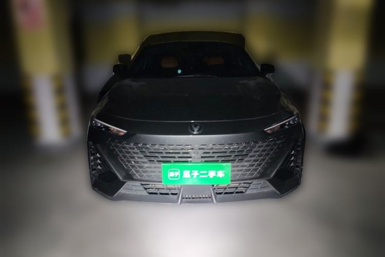 Used CHANGAN UNI-V 2022 1.5T Prestige Version Front