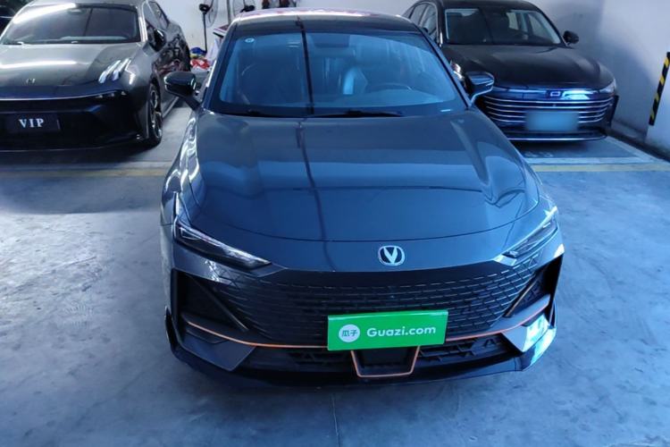 Used CHANGAN UNI-V 2022 1.5T Sport Edition Front