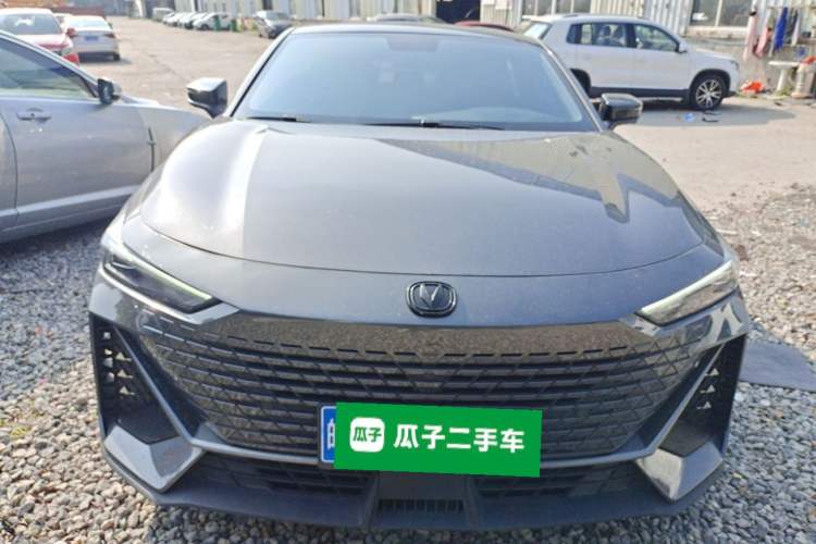 Used CHANGAN UNI-V 2022 1.5T Prestige Version Front
