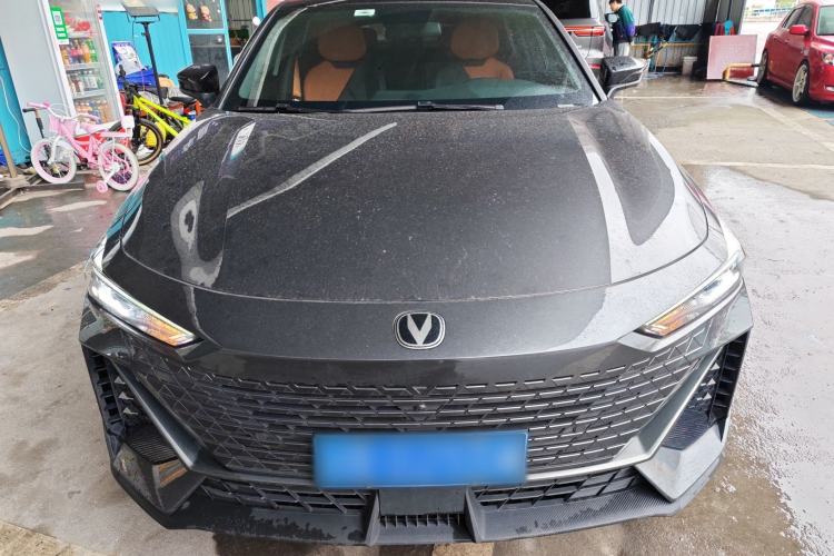 Used CHANGAN UNI-V 2022 1.5T Prestige Version Front