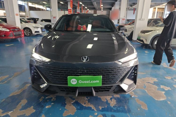 Used CHANGAN UNI-V 2022 1.5T Prestige Version Front