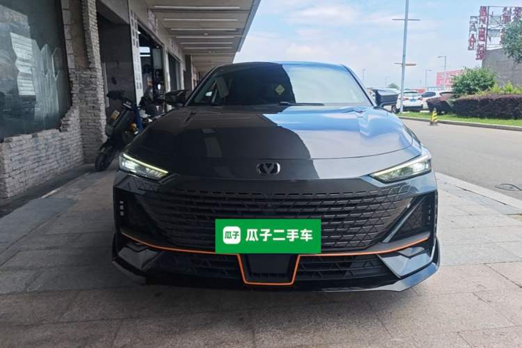 Used CHANGAN UNI-V 2022 1.5T Sport Edition Front