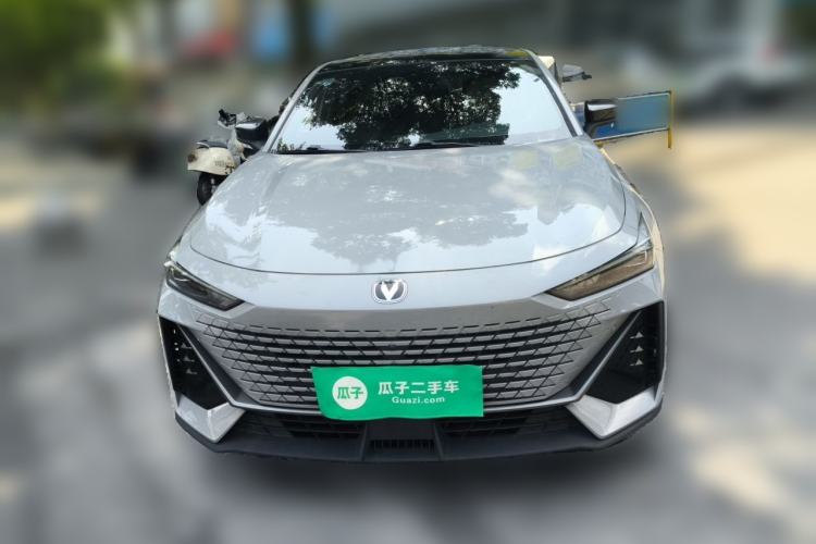Used CHANGAN UNI-V 2022 1.5T Prestige Version Front