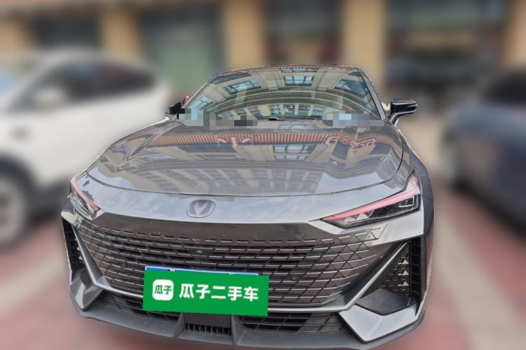 Used CHANGAN UNI-V 2022 1.5T Prestige Version Front
