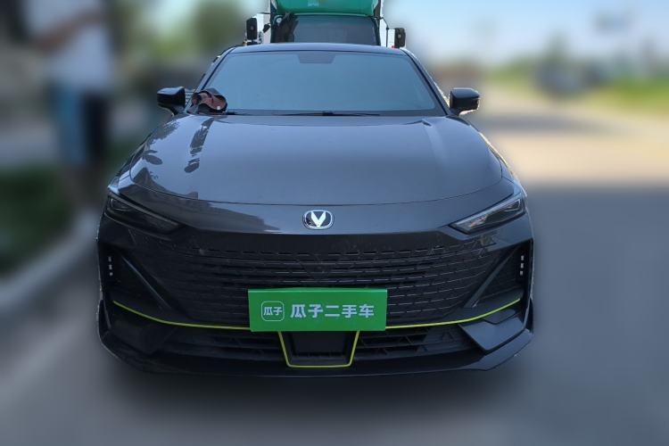 Used CHANGAN UNI-V 2022 1.5T Sport Edition Front