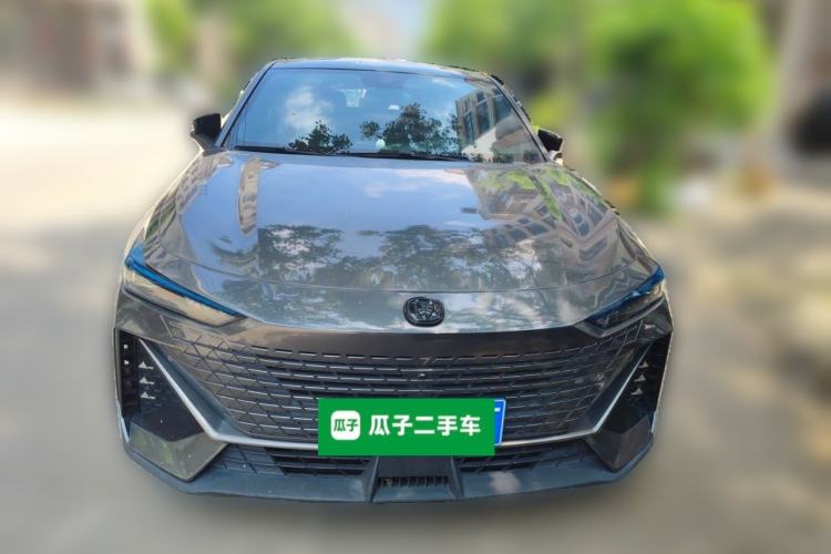 Used CHANGAN UNI-V 2022 1.5T Prestige Version Front