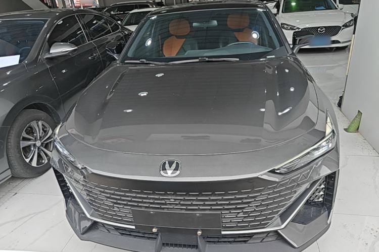 Used CHANGAN UNI-V 2022 1.5T Prestige Version Front
