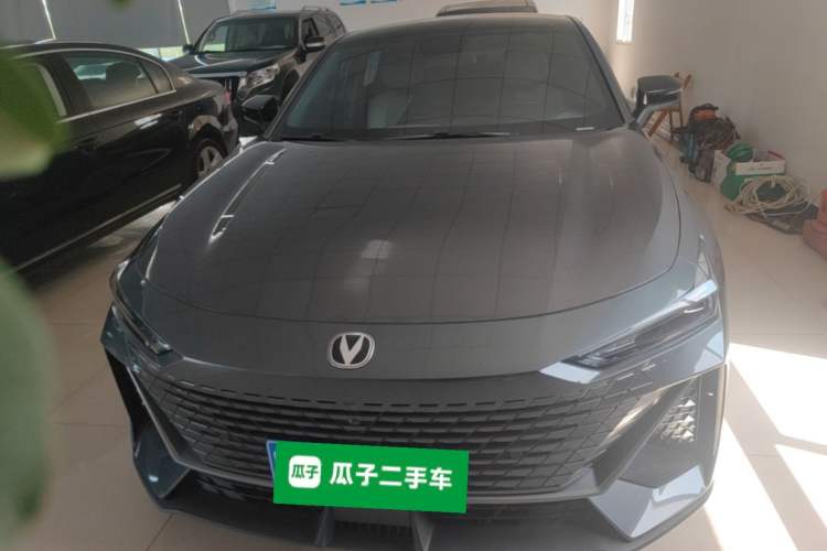Used CHANGAN UNI-V 2022 1.5T Prestige Version Front