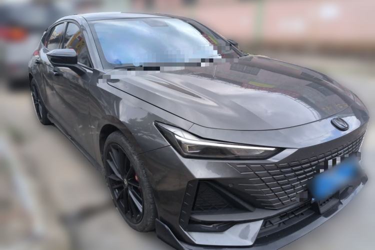 Used CHANGAN UNI-V 2022 1.5T Sport Edition Front Right 45 Deg