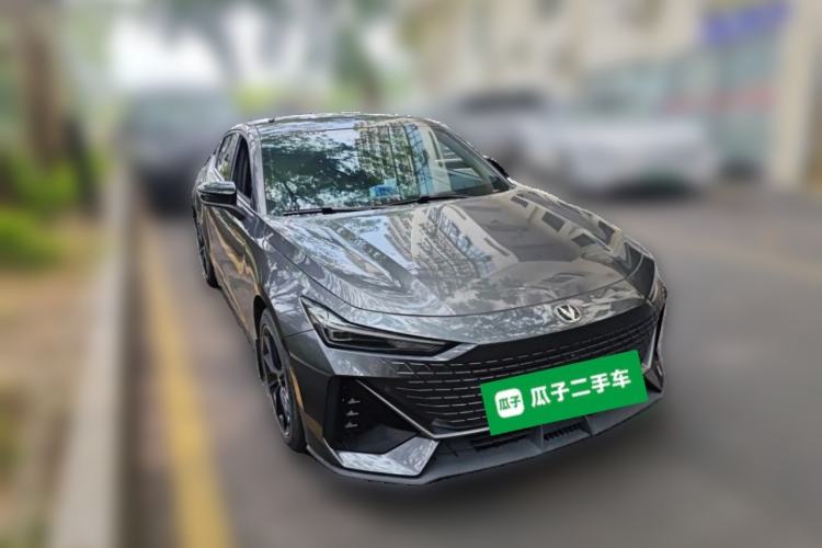 Used CHANGAN UNI-V 2022 1.5T Prestige Version Front Right 45 Deg