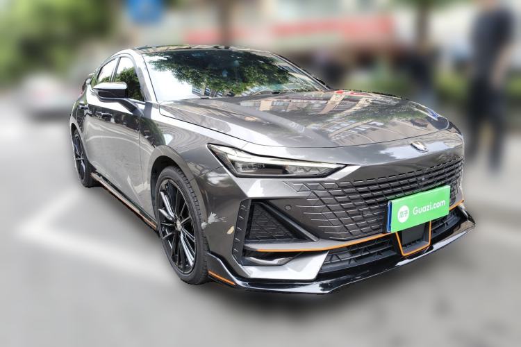 Used CHANGAN UNI-V 2022 1.5T Sport Edition Front Right 45 Deg