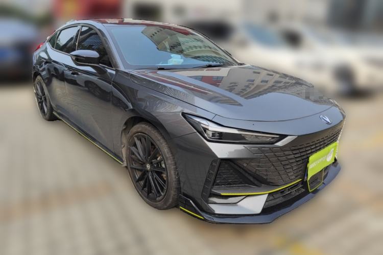 Used CHANGAN UNI-V 2022 1.5T Sport Edition Front Right 45 Deg
