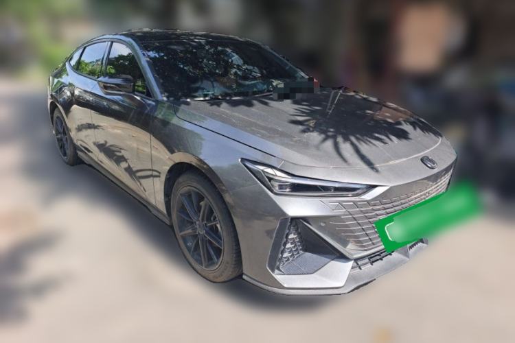 Used CHANGAN UNI-V 2022 1.5T Prestige Version Front Right 45 Deg