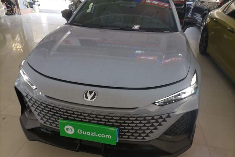 Used CHANGAN UNI-V 2022 2.0T Leading-Speed Edition Front