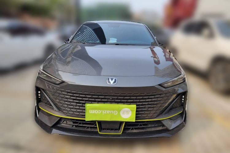 Used CHANGAN UNI-V 2022 1.5T Sport Edition Front