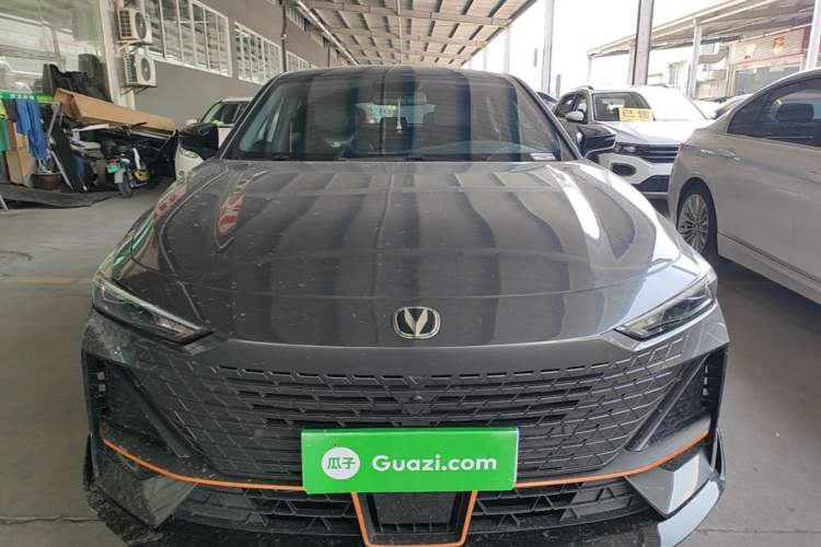 Used CHANGAN UNI-V 2022 1.5T Sport Edition Front