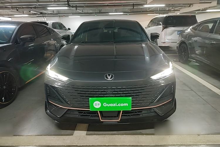 Used CHANGAN UNI-V 2022 1.5T Sport Edition Front