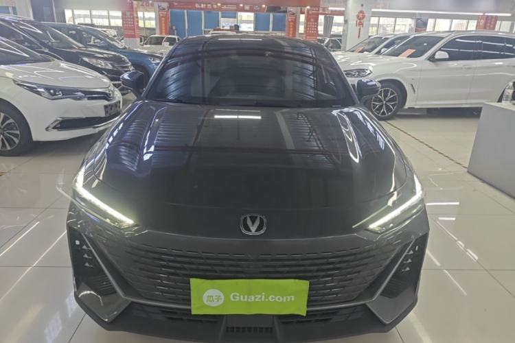 Used CHANGAN UNI-V 2022 1.5T Prestige Version Front
