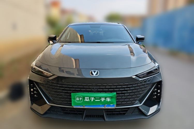 Used CHANGAN UNI-V 2022 1.5T Prestige Version Front