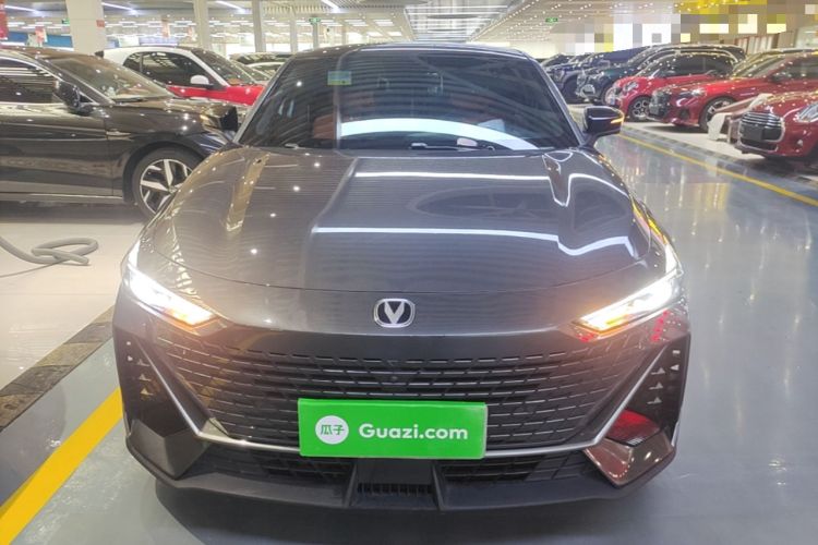 Used CHANGAN UNI-V 2022 1.5T Prestige Version Front