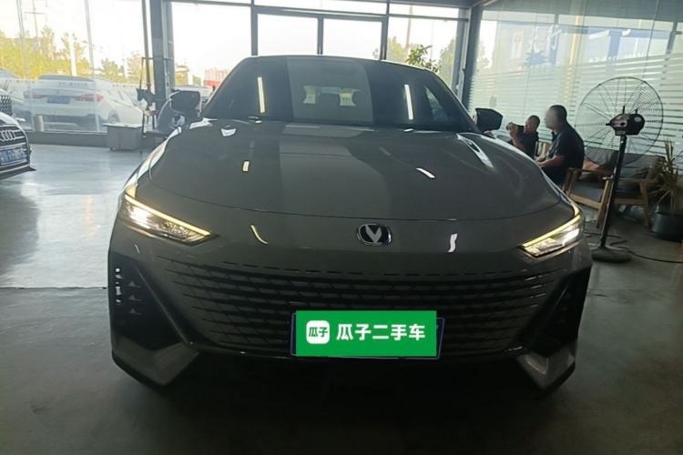 Used CHANGAN UNI-V 2022 1.5T Prestige Version Front