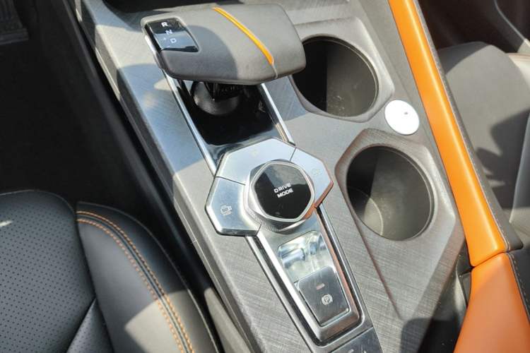 Used CHANGAN UNI-V 2022 1.5T Prestige Version Gear Lever