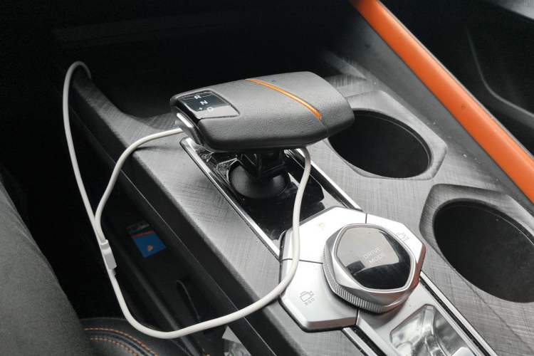 Used CHANGAN UNI-V 2022 1.5T Prestige Version Gear Lever