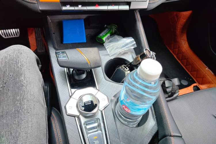 Used CHANGAN UNI-V 2022 1.5T Sport Edition Gear Lever