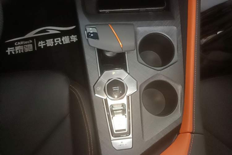 Used CHANGAN UNI-V 2022 1.5T Prestige Version Gear Lever