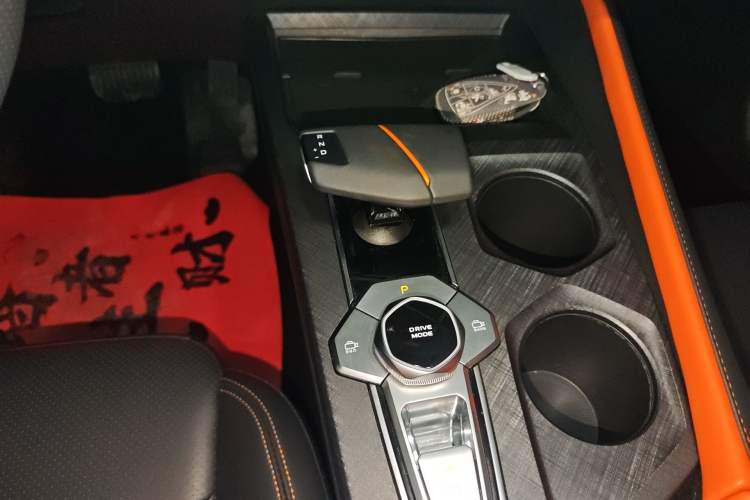 Used CHANGAN UNI-V 2022 1.5T Prestige Version Gear Lever