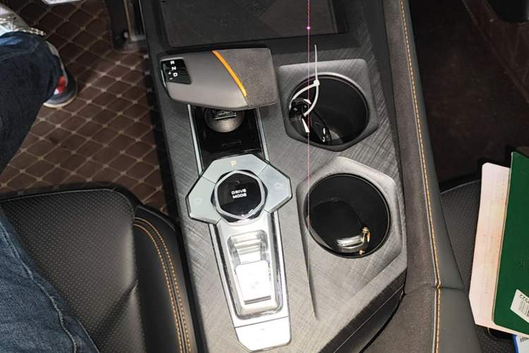 Used CHANGAN UNI-V 2022 1.5T Sport Edition Gear Lever