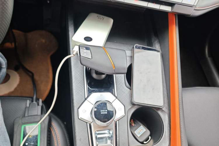 Used CHANGAN UNI-V 2022 1.5T Prestige Version Gear Lever