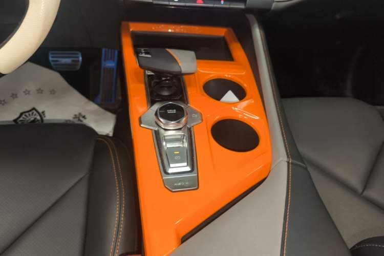 Used CHANGAN UNI-V 2022 1.5T Prestige Version Gear Lever