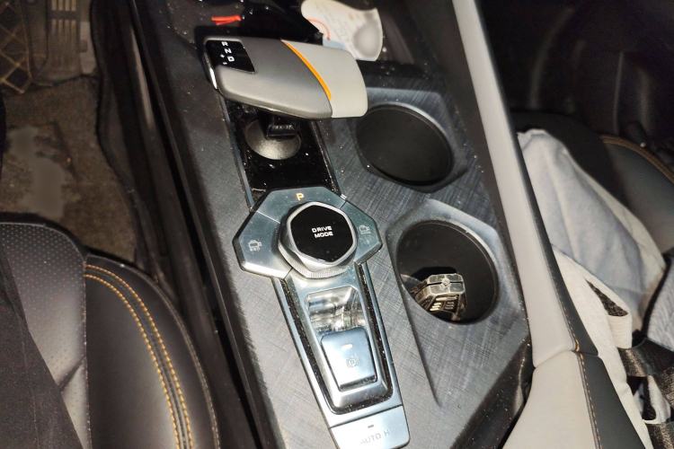 Used CHANGAN UNI-V 2022 1.5T Prestige Version Gear Lever