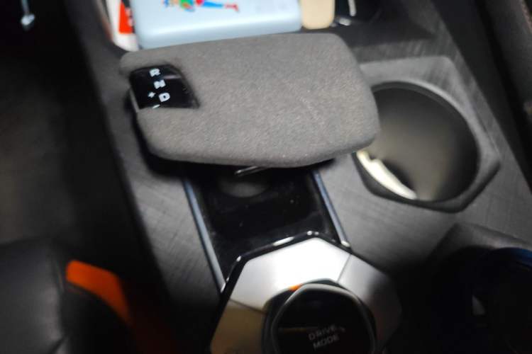 Used CHANGAN UNI-V 2022 2.0T Sporty Version Gear Lever