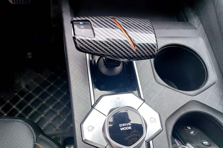 Used CHANGAN UNI-V 2022 1.5T Sport Edition Gear Lever