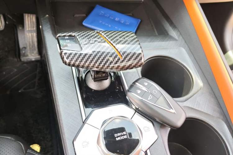 Used CHANGAN UNI-V 2022 1.5T Prestige Version Gear Lever