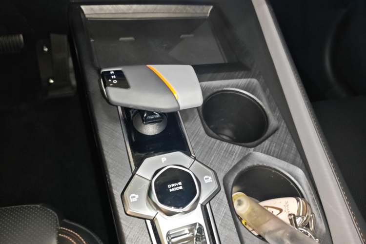 Used CHANGAN UNI-V 2022 1.5T Prestige Version Gear Lever