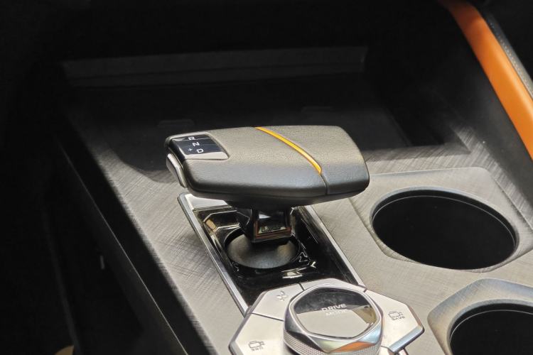 Used CHANGAN UNI-V 2022 1.5T Smart Navigation Version Gear Lever